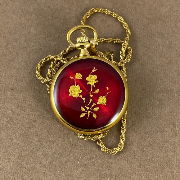 SOLD Vintage Bucherer Swiss Gold Pendant Watch Crystals - Picture 5 of 8